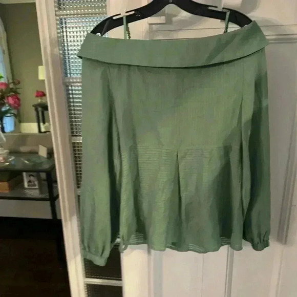 Current Air Los Angeles off the shoulder L/S button up top green NWT size Small - Picture 2 of 10